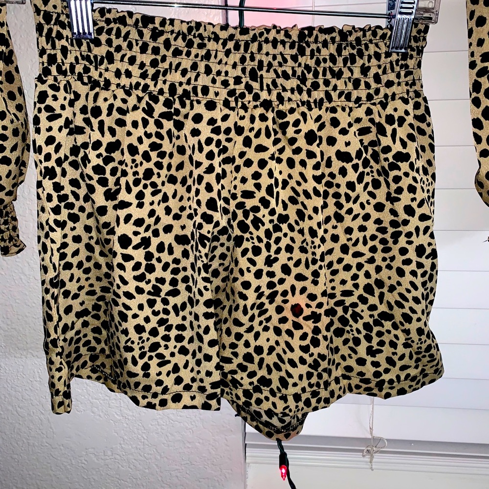 Two Piece Set - Picture 3 of 3